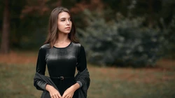 欧洲美女桌面壁纸图片，感受欧洲各种美女美艳性感瞬间