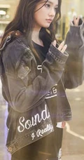 林允时尚潮流穿着逛商场挑鞋服美图照片