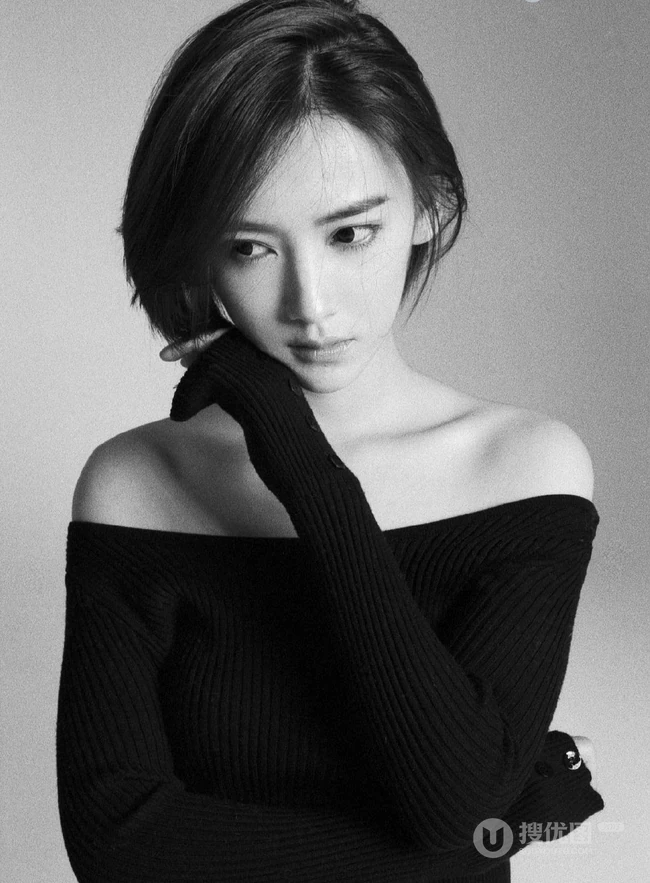李沐宸气质黑白写真美图，短发俏丽造型优雅