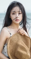 女生吴佳怡清新海边写真图片