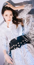 迪丽热巴最美黑白配优雅唯美写真图片