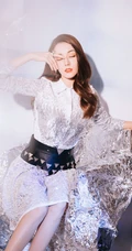 迪丽热巴最美黑白配优雅唯美写真图片