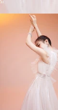 李兰迪各类时尚服饰杂志写真，展示多元少女的个性装扮