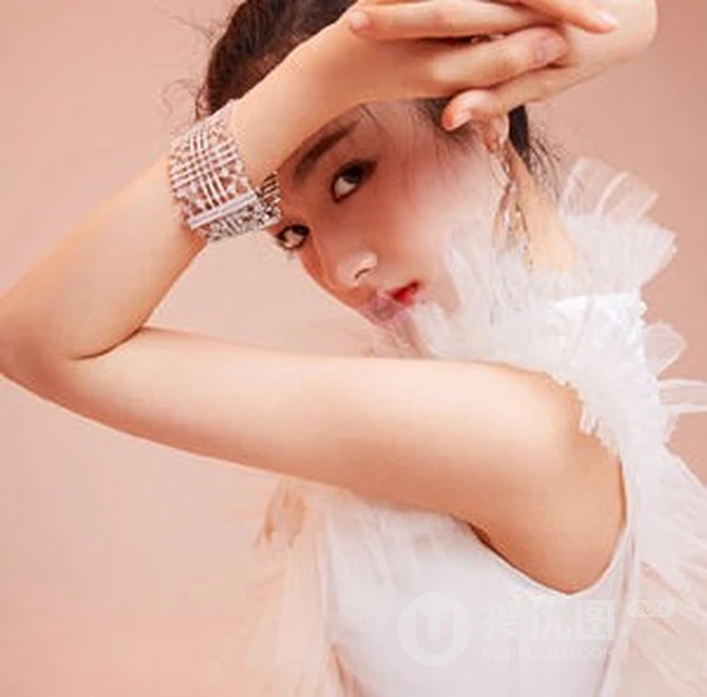 李兰迪各类时尚服饰杂志写真，展示多元少女的个性装扮