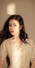 李兰迪&ldquo;光与影&rdquo;唯美连衣裙高清室内写真图片
