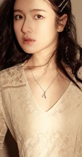 李兰迪&ldquo;光与影&rdquo;唯美连衣裙高清室内写真图片