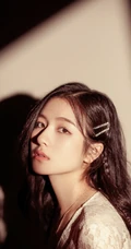 李兰迪&ldquo;光与影&rdquo;唯美连衣裙高清室内写真图片