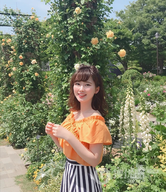 清新大学校花伊藤奈月可爱气质生活写真照片图集