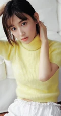 李沐宸高领毛衣短裤好看室内写真照