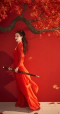 女生宣璐鲜艳红色古装打扮枫叶树下论剑写真美图