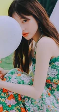 金莎清新印花绿裙户外郊游甜美怡人写真图片