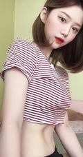 气质中短发纤细线条女生生活照片，蜂腰吗？这是什么身材