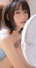 清爽短发妹子肩带波点睡裙室内榻榻米纯美写真