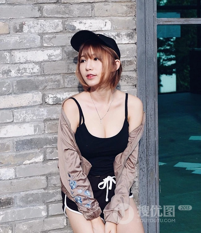 马来西亚精选短发清新女生黄洁琪写真，生活照片图集