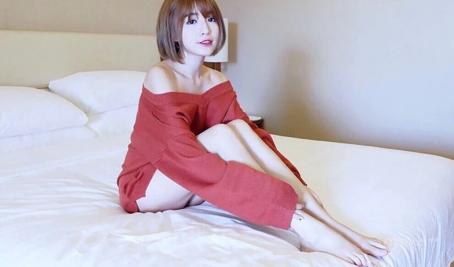 马来西亚精选短发清新女生黄洁琪写真，生活照片图集
