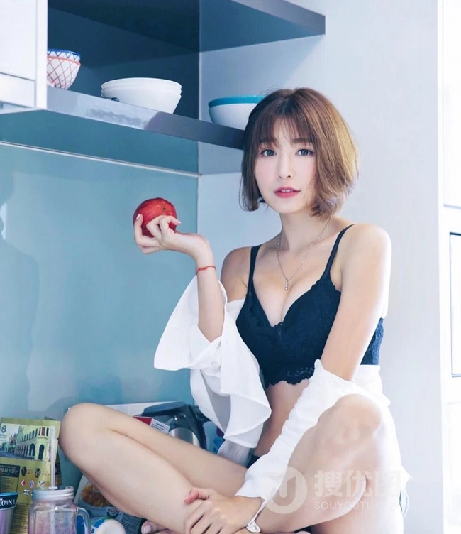 马来西亚精选短发清新女生黄洁琪写真，生活照片图集
