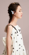 陈都灵个性时尚杂志写真，马力全开玩转各种个性非主流发型