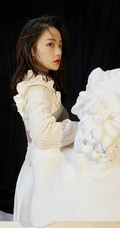 吴佳怡白衣长裙清新可爱动人气质写真