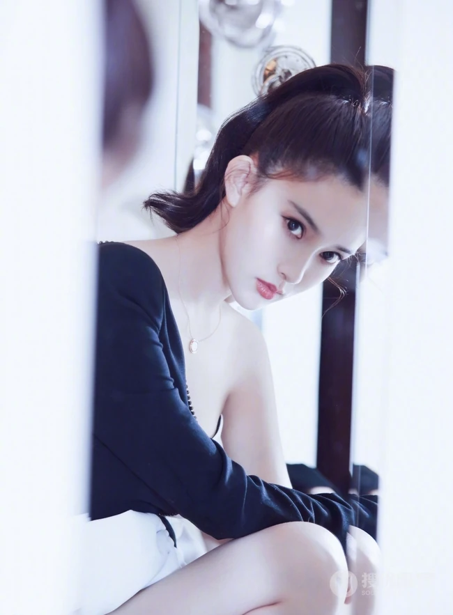 孟子义黑色露侧肩连衣裙高清气质唯美写真