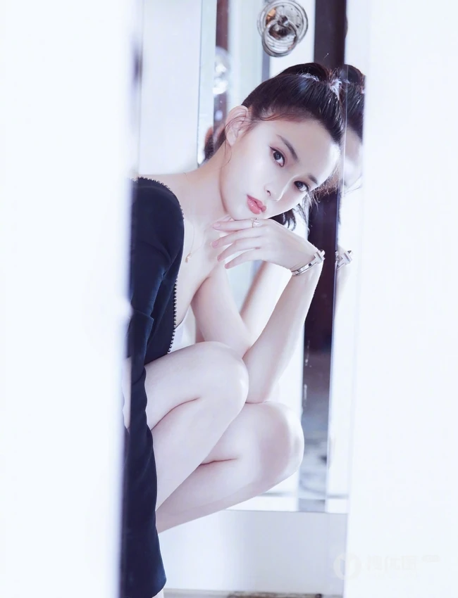 孟子义黑色露侧肩连衣裙高清气质唯美写真