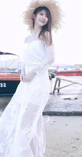 气质时尚女生Crystal李倩倩自拍美图，生活照片图集