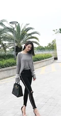 气质时尚女生Crystal李倩倩自拍美图，生活照片图集
