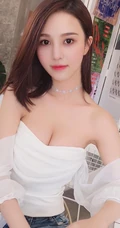 气质时尚女生Crystal李倩倩自拍美图，生活照片图集