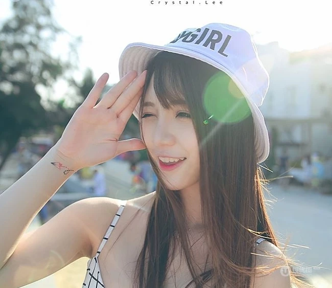 气质长腿气质女生Crystal李倩倩好看写真图片合辑