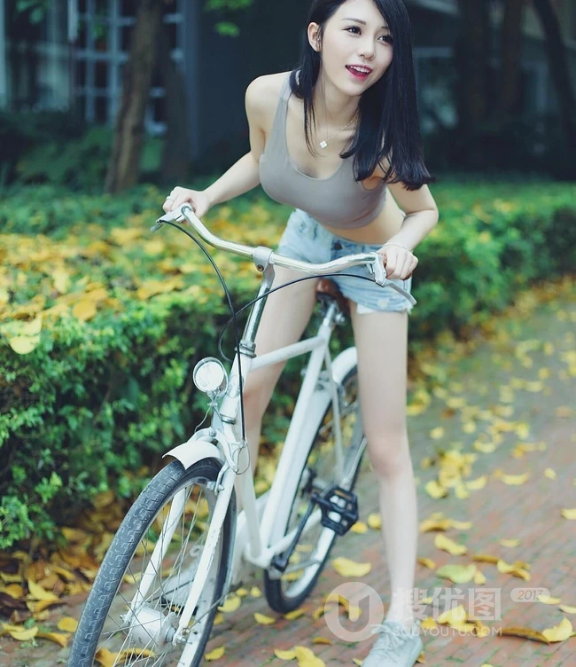 气质长腿气质女生Crystal李倩倩好看写真图片合辑
