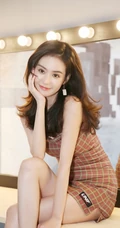 郑合惠子肩带礼裙超短连衣裙气质写真图片
