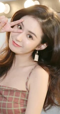 郑合惠子肩带礼裙超短连衣裙气质写真图片