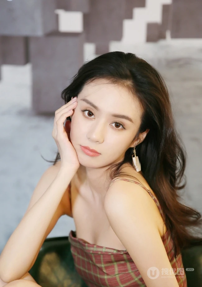 郑合惠子肩带礼裙超短连衣裙气质写真图片