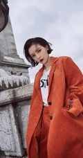 张予曦清爽短发户外灯芯绒西装长裤好看写真图片
