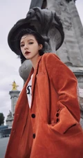 张予曦清爽短发户外灯芯绒西装长裤好看写真图片