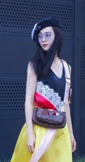 范冰冰明艳动人连衣裙街拍写真图片