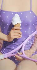 换装开始，怀抱各种零食的女生手机壁纸图片