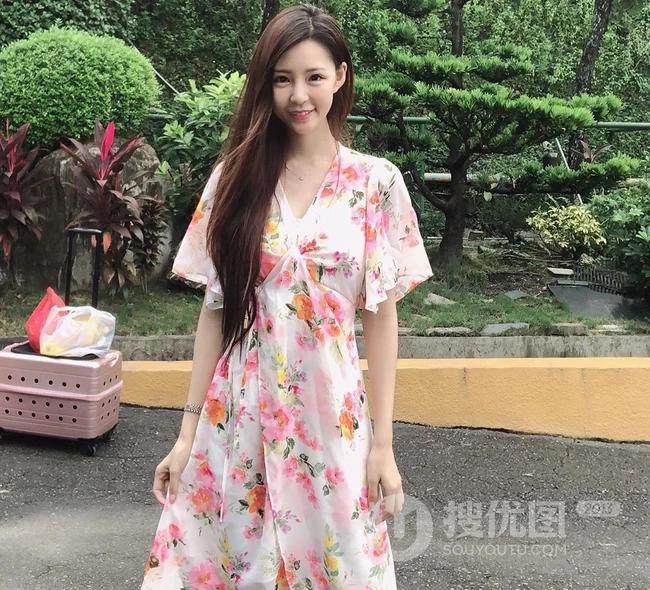 台湾精选妹子赵宁宁Ning气质写真，车展，生活照片图集