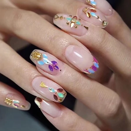 精美法式，拼贴花色美甲图片