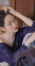 双眼皮清新氧气妹子肩带家居服短裤唯美室内写真图片