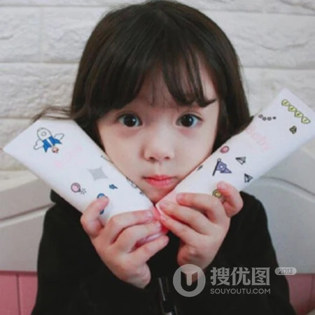 学大人化妆臭美的超可爱小妹妹微信头像