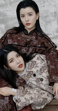 双胞胎女子组合By2一黑一白个性时尚杂志写真图片