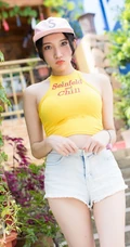爱喝小茗同学的气质热裤女生小狐狸sica街拍写真图片