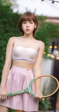 泰国气质网球拍女生家居服超短裙高清户外写真图片