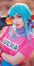 超性感欧美美女cosplay动漫《龙珠》角色布尔玛手机壁纸