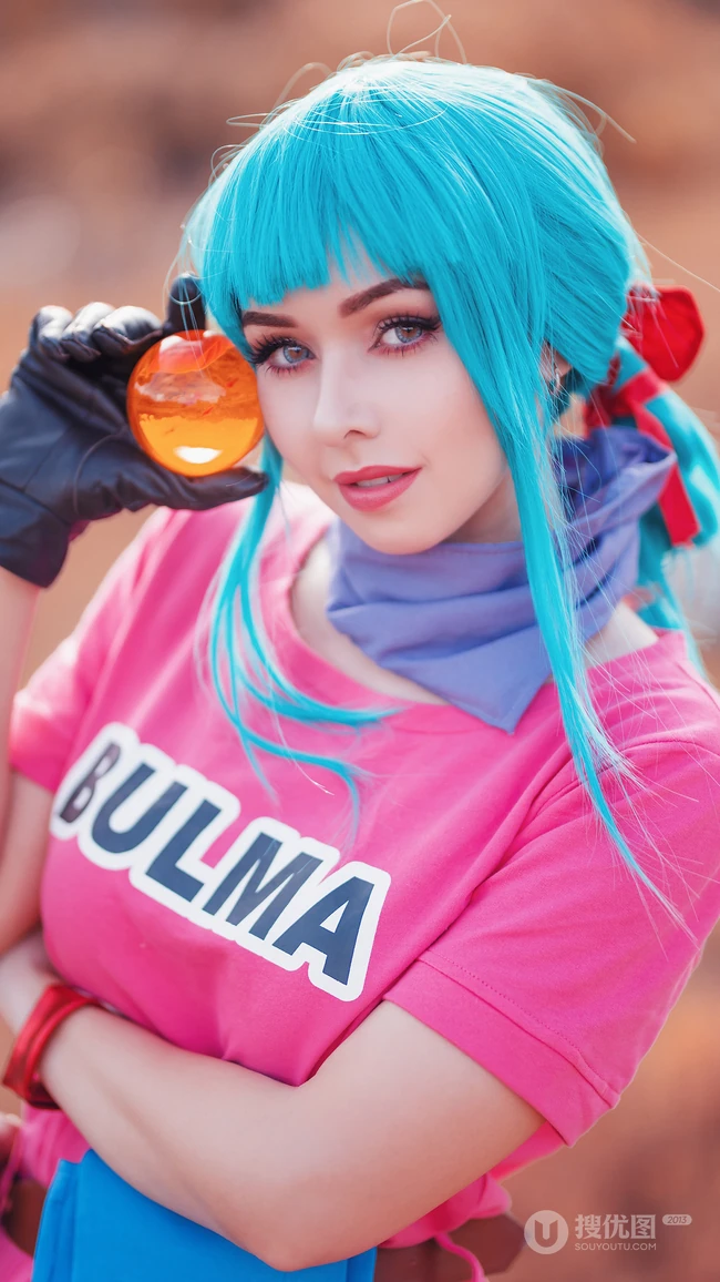 超性感欧美美女cosplay动漫《龙珠》角色布尔玛手机壁纸