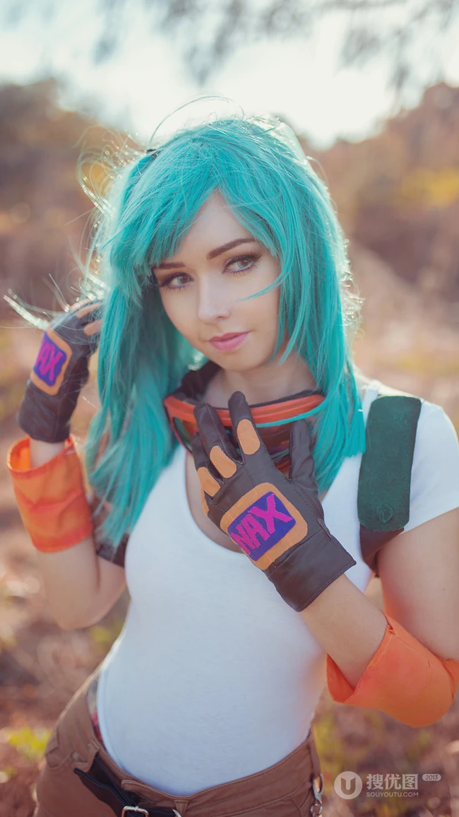 超性感欧美美女cosplay动漫《龙珠》角色布尔玛手机壁纸