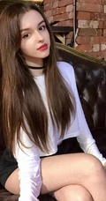 中亚女生Karimova Elina气质韩式打扮自拍，生活照片图集