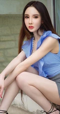 高冷气质冰美人，新疆女生阿依努尔瓦娅气质街拍写真集