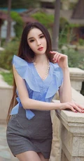 高冷气质冰美人，新疆女生阿依努尔瓦娅气质街拍写真集