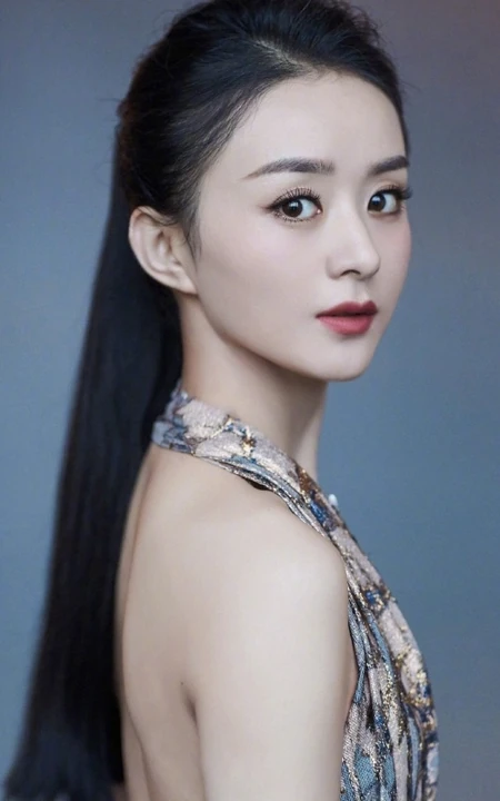 赵丽颖气质V领露背装连衣长裙出席活动写真图片